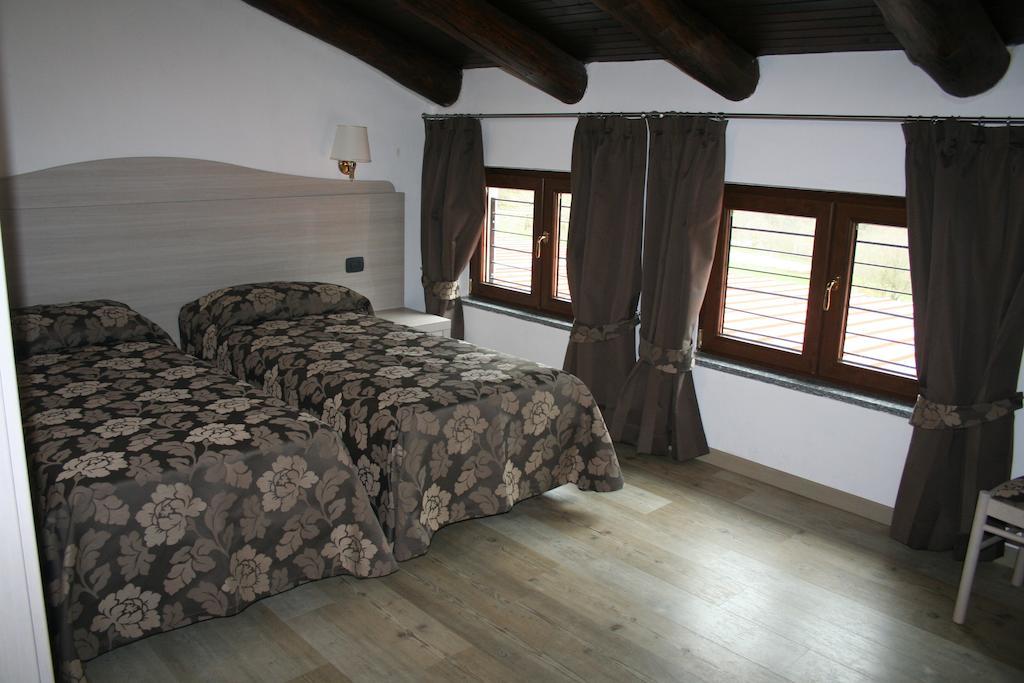 Agriturismo Cascina del Vai Cairo Montenotte Habitación foto